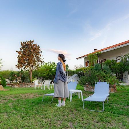 Lila Apartments 보우르보우로우 외부 사진